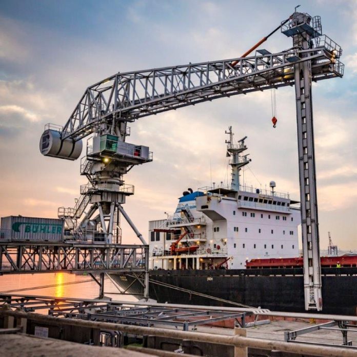 The Bühler Portalink is an efficient ship unloader designed for grain oilseed and derivatives.
